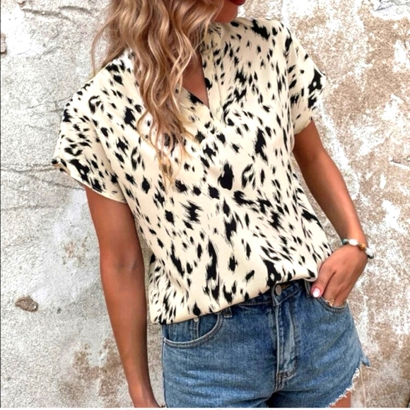 LEOPARD PRINT BATWING BLOUSE - Picture 3 of 3